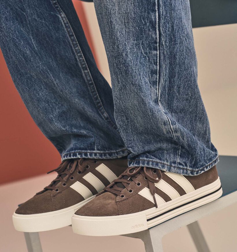 adidas Daily 4.0 Baskets basses en Marron pour hommes (372615) - pour semelles orthop&eacute;diques