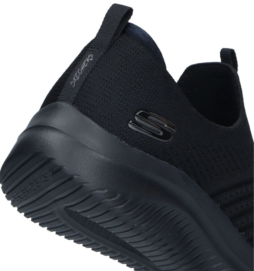 Skechers Ultra Flex 3.0 Classy Charm Baskets Slip-on en Noir pour femmes (326252) - pour semelles orthopédiques