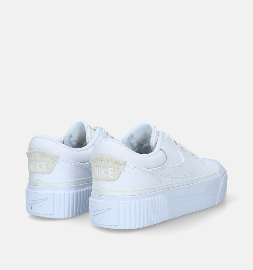 Nike Court Legacy Lift Baskets en Blanc pour femmes (332421)