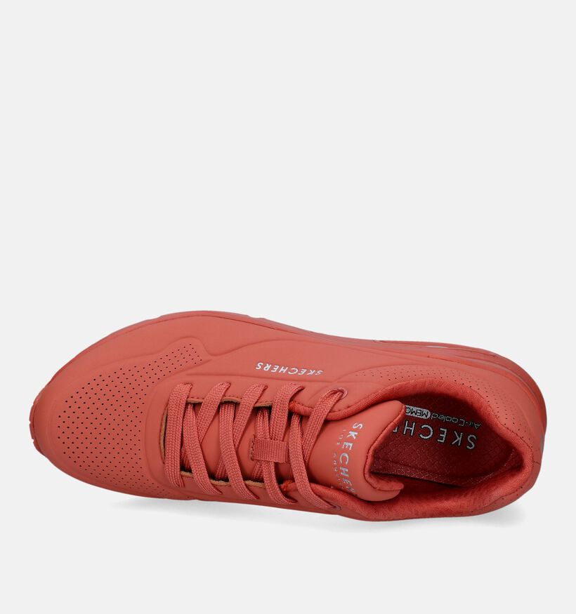 Skechers Uno Stand On Air Baskets en Noir pour femmes (350488)