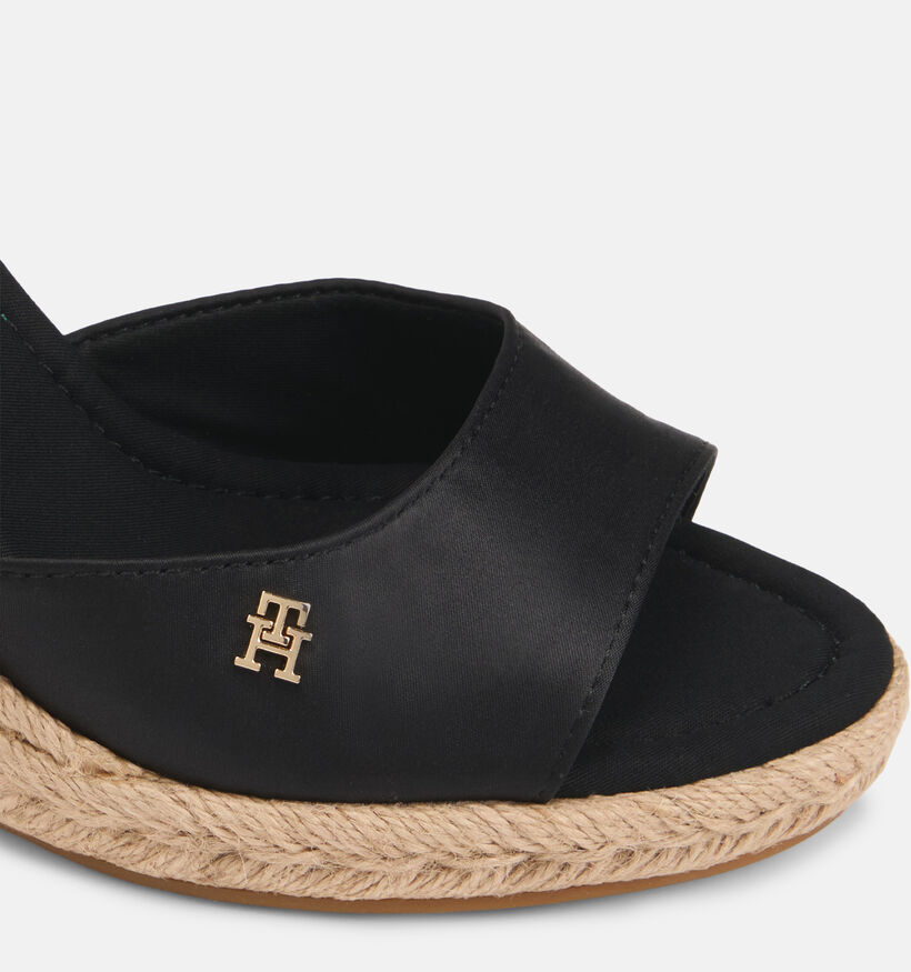 Tommy Hilfiger High Wedge Satin Sandales &agrave; talons en Noir pour femmes (368624)