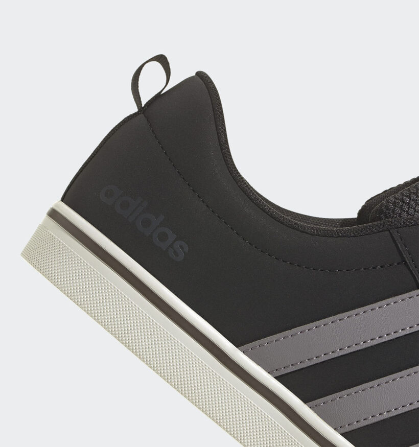 adidas Pace 2.0 Baskets basses en Noir adidas VS Pace 2.0 Baskets basses en Noir pour hommes (365365) - pour semelles orthopédiques