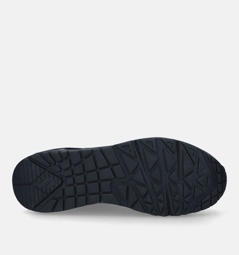 Skechers Uno Stand On Air Baskets en Noir pour femmes (350488)