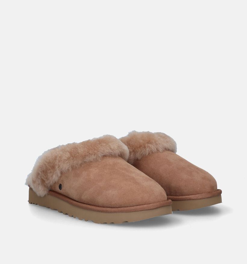 UGG Classic Pantoufles en laine en Cognac pour femmes (329275)