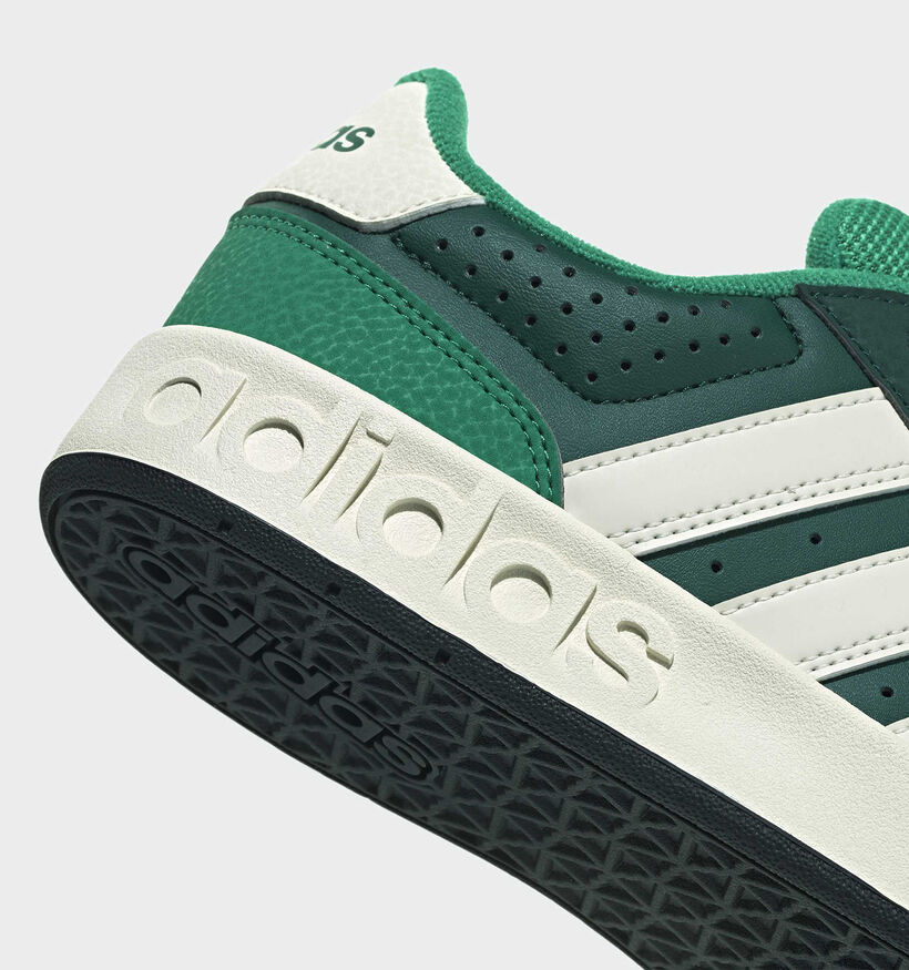 adidas Breakbase Baskets en Vert pour gar&ccedil;ons (380577)