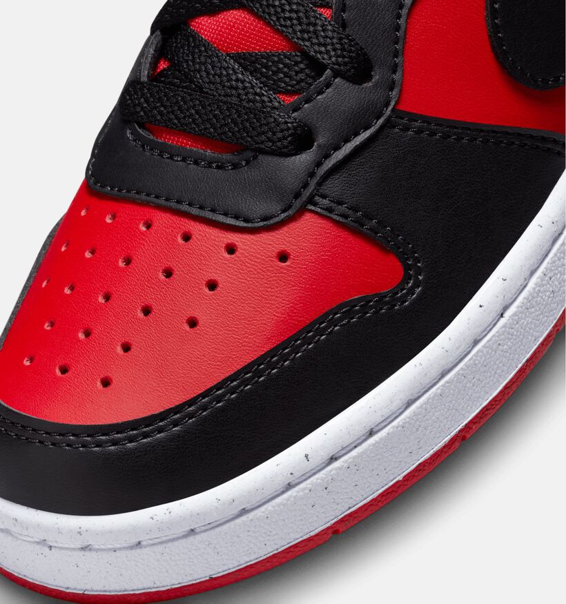 Nike Court Borough Zwarte/Rode Sneakers voor jongens (364684) - geschikt voor steunzolen