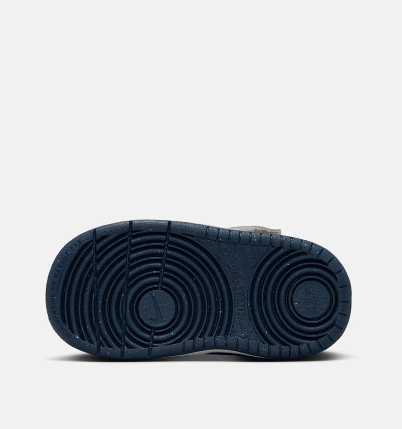 Nike Court Borough Baskets en Blanc pour filles, gar&ccedil;ons (367265) - pour semelles orthop&eacute;diques