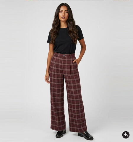 The Korner Pantalons Rouge
