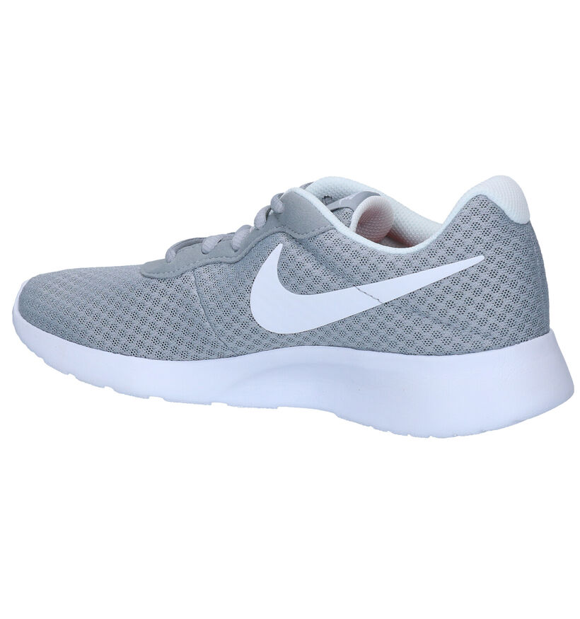 Nike Tanjun Zwarte Sportschoenen voor dames (299457)