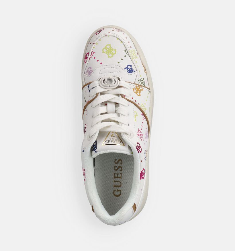 Guess Madley Baskets habill&eacute;es en Blanc pour femmes (369818) - pour semelles orthop&eacute;diques