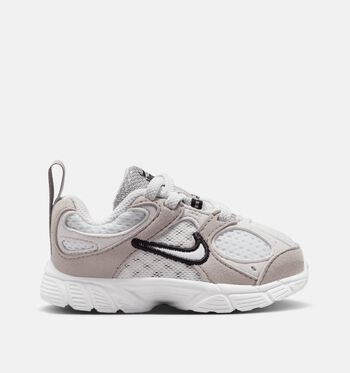 Nike V5 RNR Low Sneakers off white/college grey