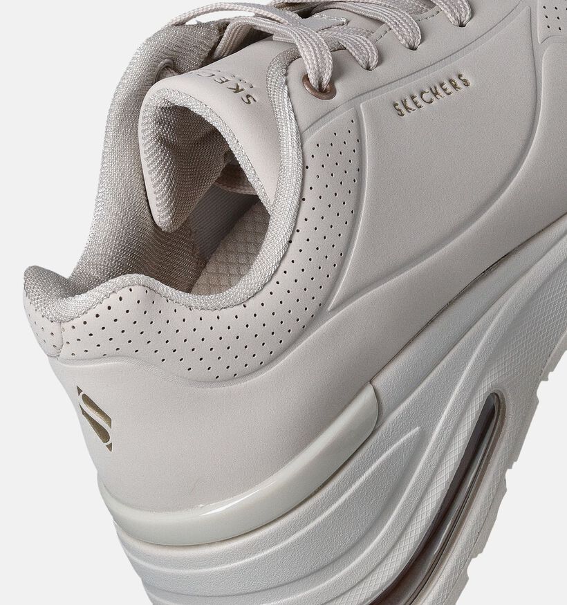 Skechers Million Air Alevated Air Ecru Sneakers met sleehak voor dames (350353)