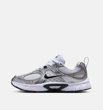 Nike V5 RNR Low Sneakers 100 -WHITE/BLACK-VAST GREY-COLLEGE GREY/104 -WHITE/METALLIC GOLD-METALLIC SILVER/102 -Summit White/ Light Orewood Brown/ Sail/ Black