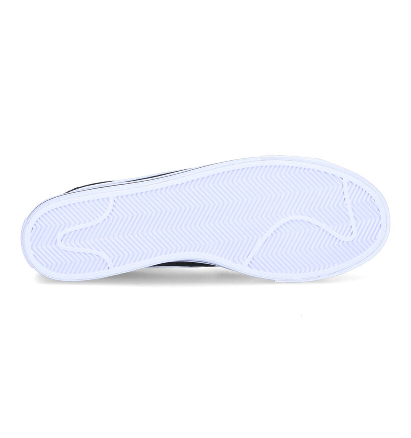 Nike Court Legacy Baskets en Blanc pour hommes (309112) - pour semelles orthopédiques