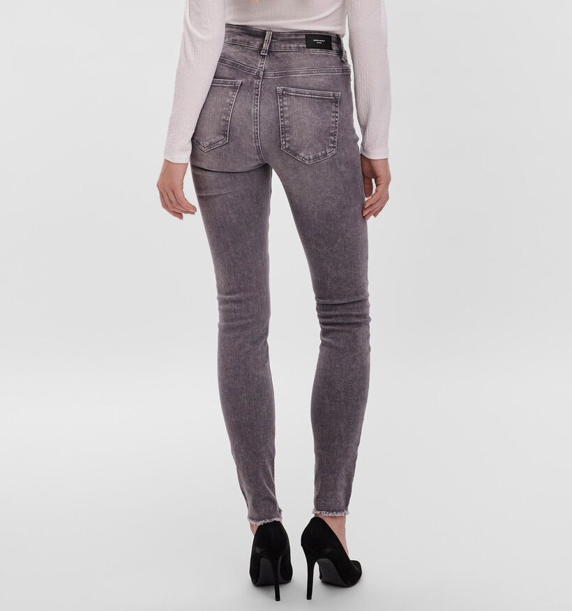 Vero Moda Jeans Skinny Fit en Gris pour femmes (311920)