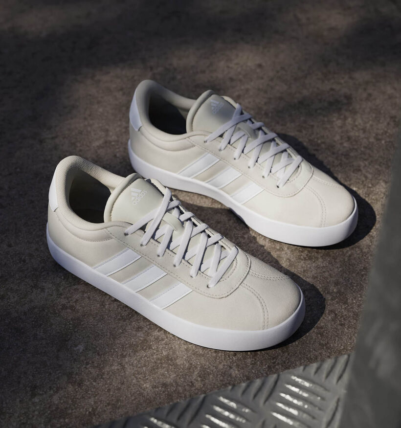 adidas VL Court 3.0 Lichtbeige Sneakers voor jongens (372599) - geschikt voor steunzolen