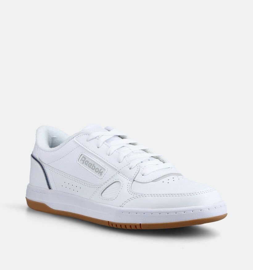 Reebok Court Baskets basses en Blanc pour hommes (376443)