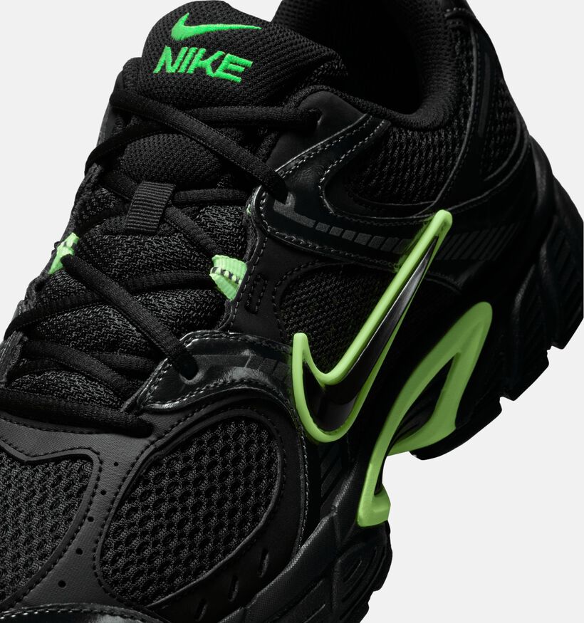 Nike Baskets basses en Noir pour hommes (359845)