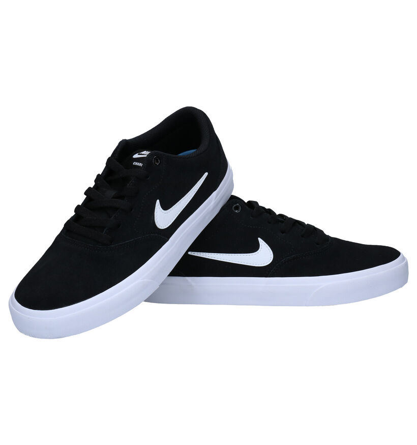 Nike SB Charge Baskets en Noir en daim (289576)