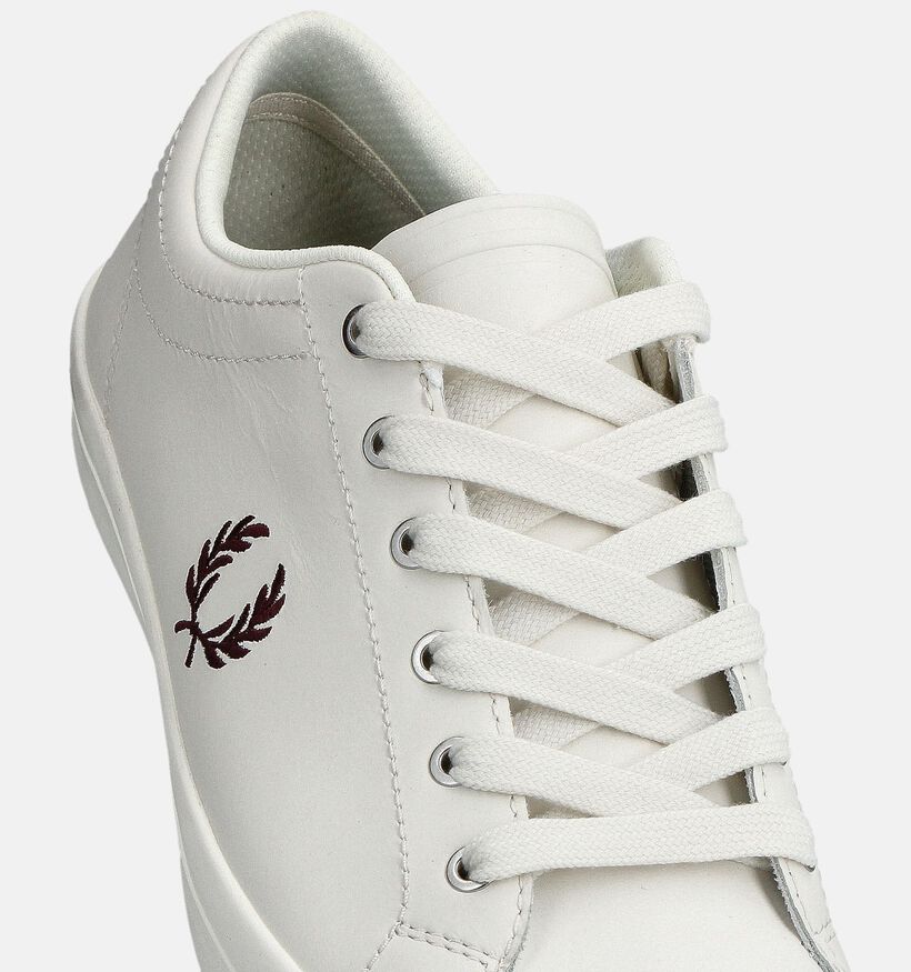 Fred Perry Baseline Chaussures à lacets en Blanc pour hommes (362928)