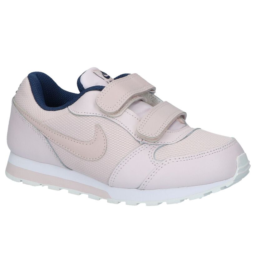 Nike MD Runner Baskets basses en Rose clair en cuir (209983)