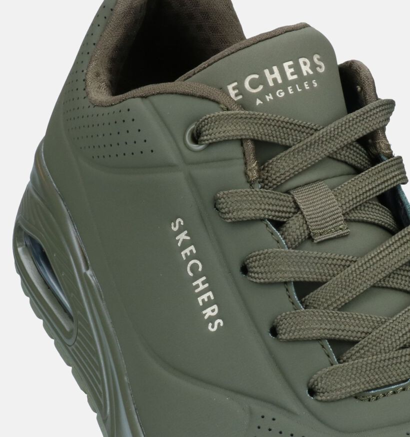 Skechers Uno Stand On Air Baskets en Noir pour femmes (350488)