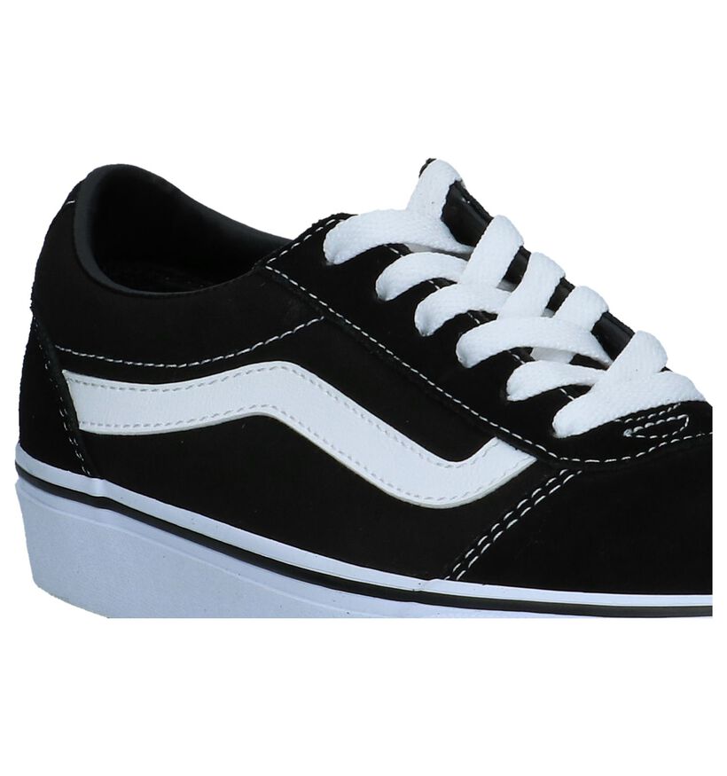 Vans Ward Zwarte Skate sneakers voor dames (327994)