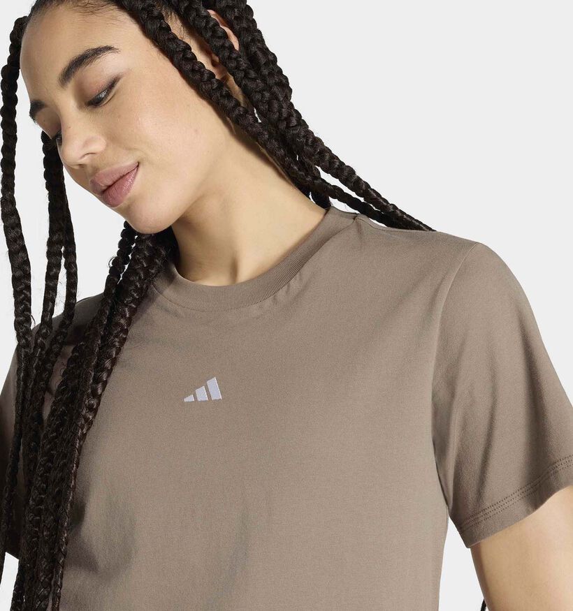 adidas Essentials Bruine T-shirt met Korte Mouwen voor dames (385965)