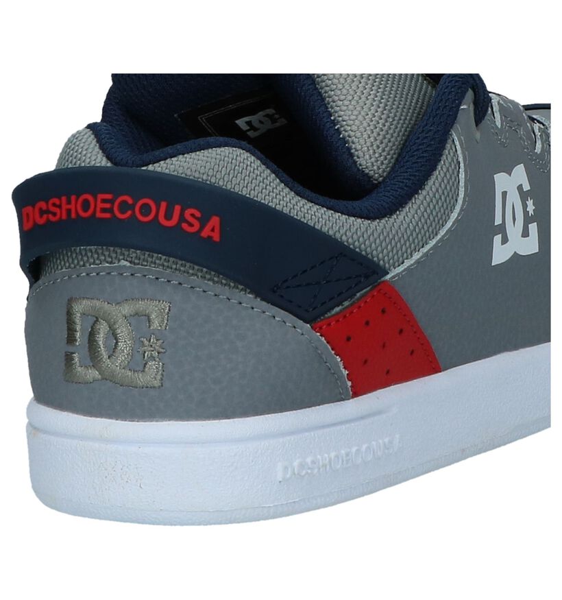 DC Shoes Baskets de skate en Gris en cuir (235132)