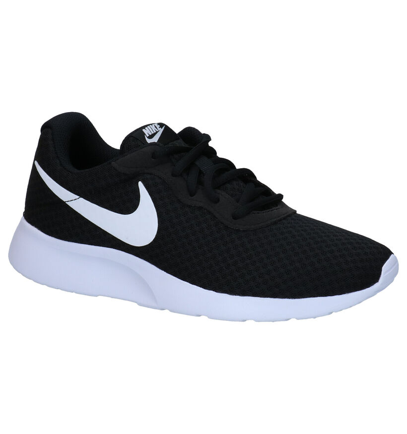 Nike Tanjun Zwarte Sportschoenen voor dames (299457)