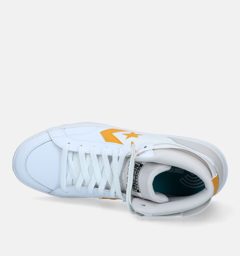 Converse Pro Blaze V2 Fall Tone Baskets en Blanc pour hommes (327831)