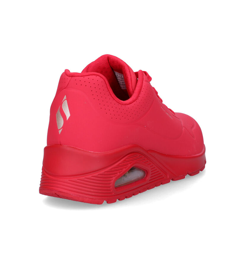 Skechers Uno Stand On Air Baskets en Noir pour femmes (350488)