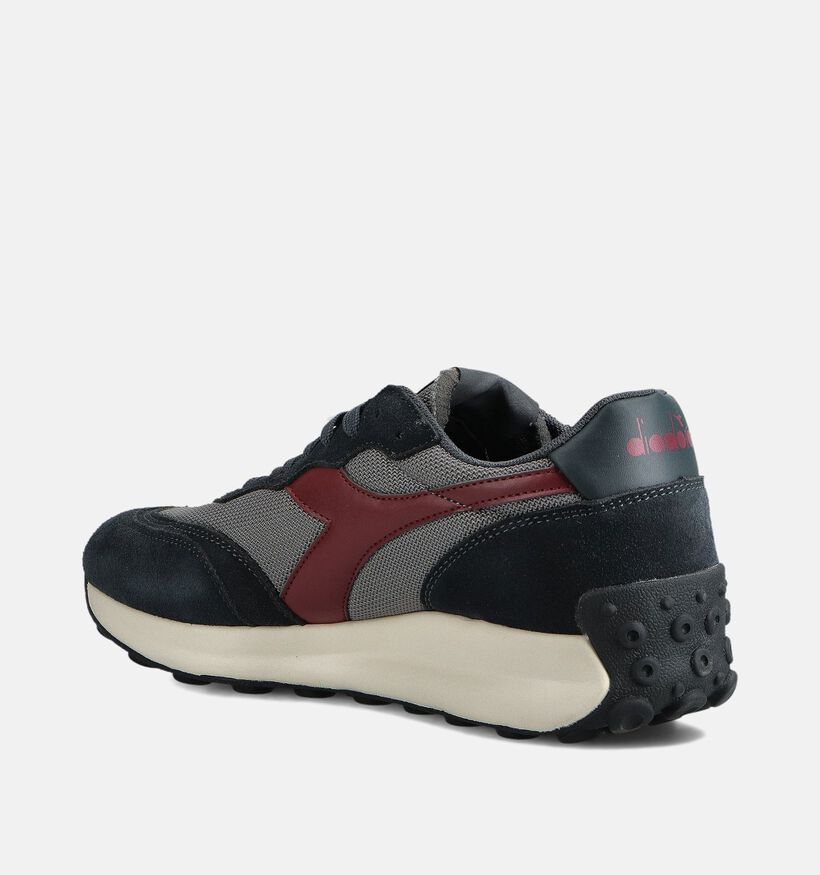 Diadora Race NY Baskets basses en Gris/Bordeaux pour hommes (361377)
