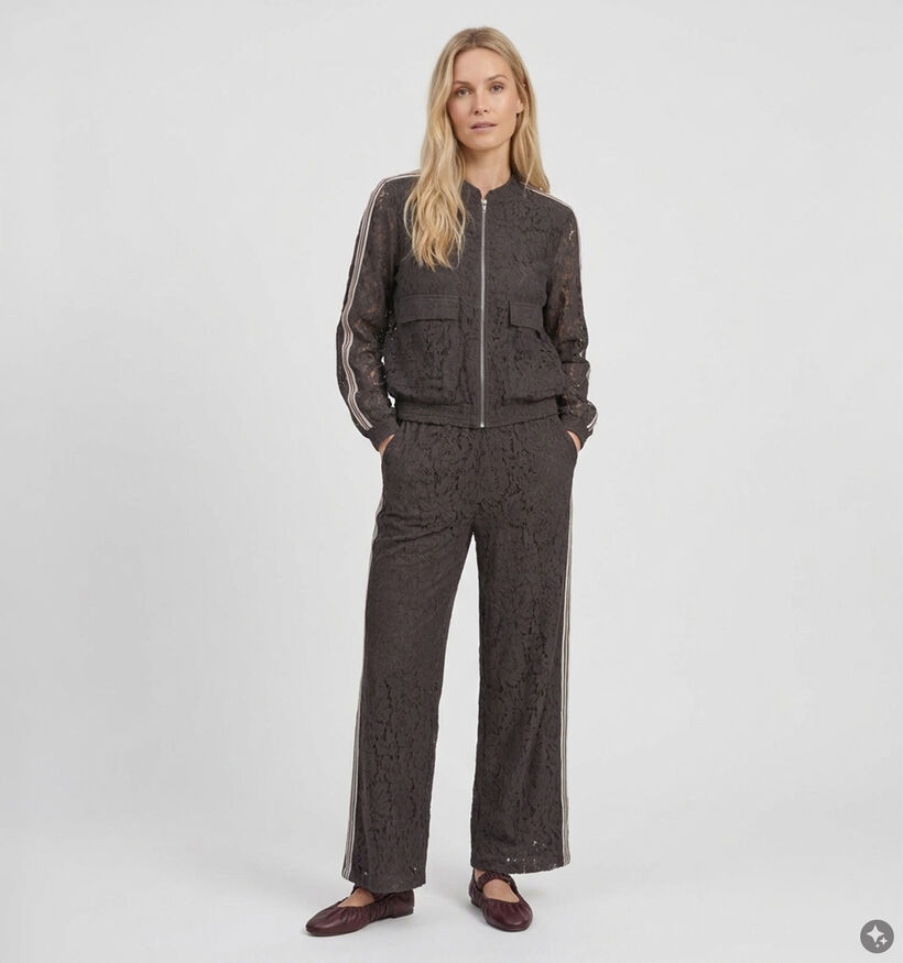 Vila Oline Lace Pantalon en Marron fonc&eacute; pour femmes (382223)