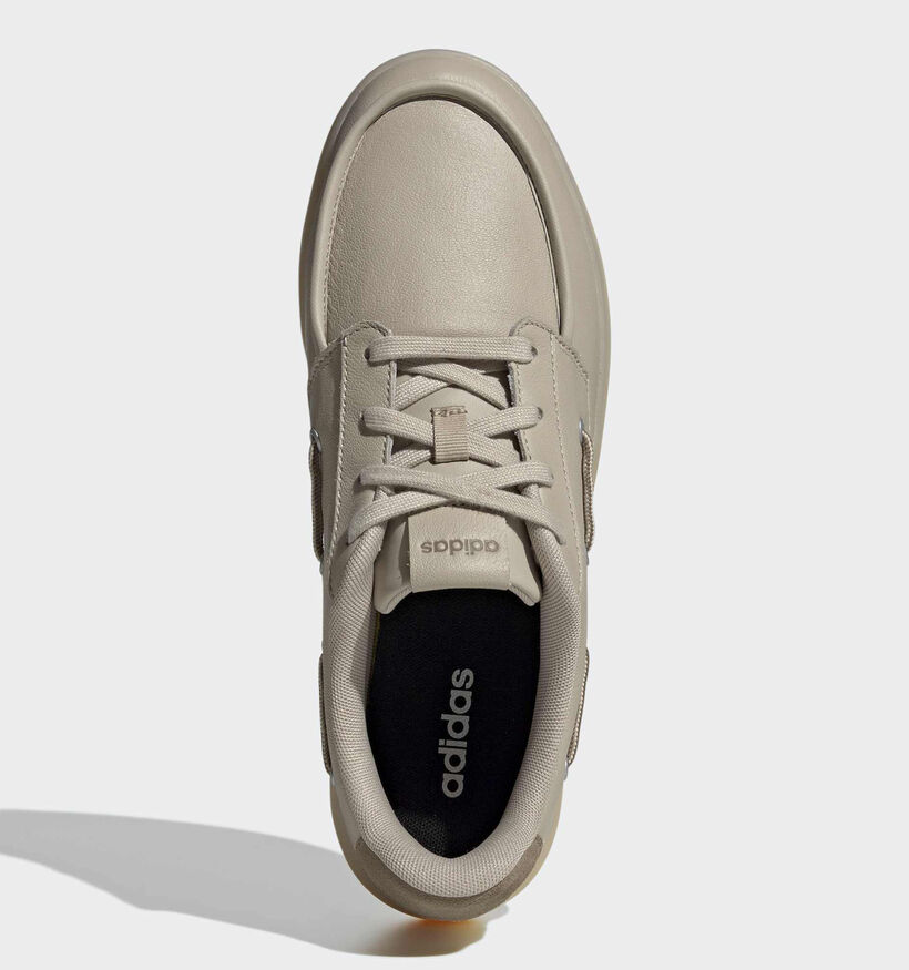adidas Barreda Decode Baskets basses en Vert kaki pour hommes (375303)