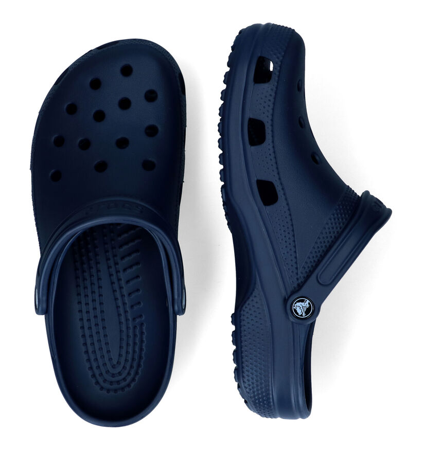 Crocs Classic Nu-pieds en Noir pour hommes (307641)