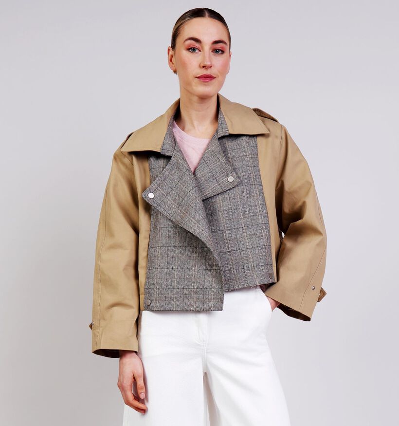 Ador&eacute; Kris Trench-coat Court en Beige/Gris pour femmes (376614)