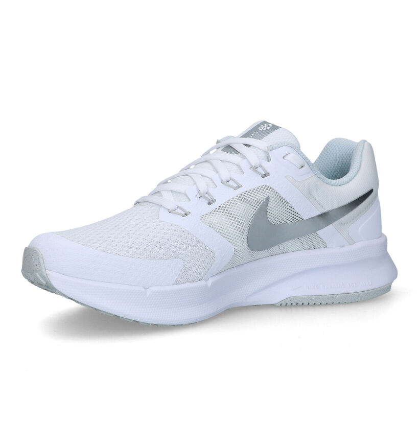 Nike Run Swift 3 Witte Sneakers voor dames (319223)