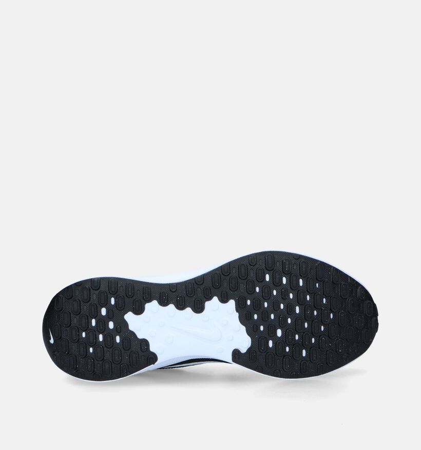Nike Revolution 7 Chaussures de trail en Noir pour garçons, hommes (340396)