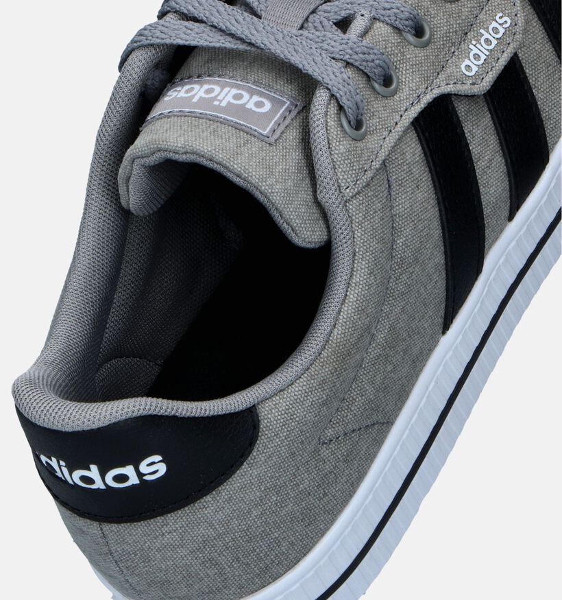 adidas Daily 3.0 Baskets en Gris pour hommes (341477)