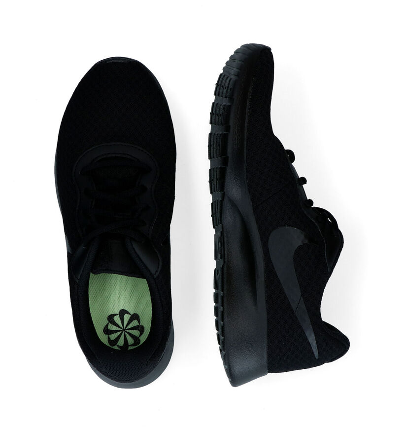Nike Tanjun Zwarte Sneakers voor dames (324623)