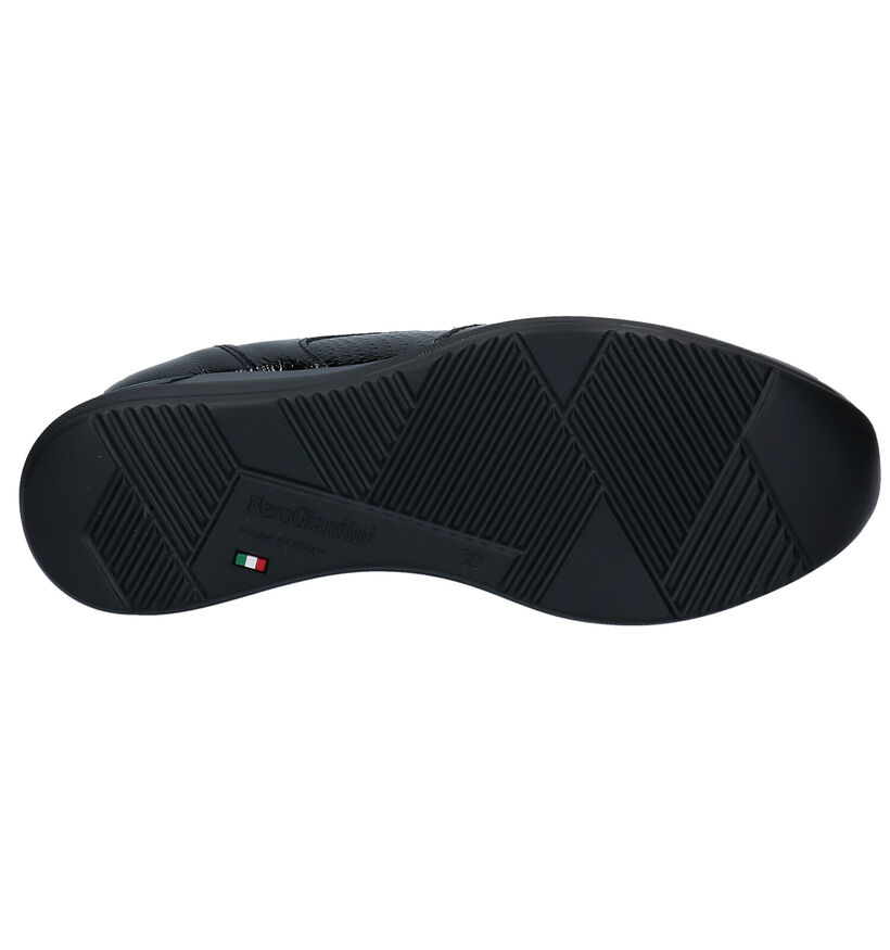 NeroGiardini Zwarte Veterschoenen in leer (296640)