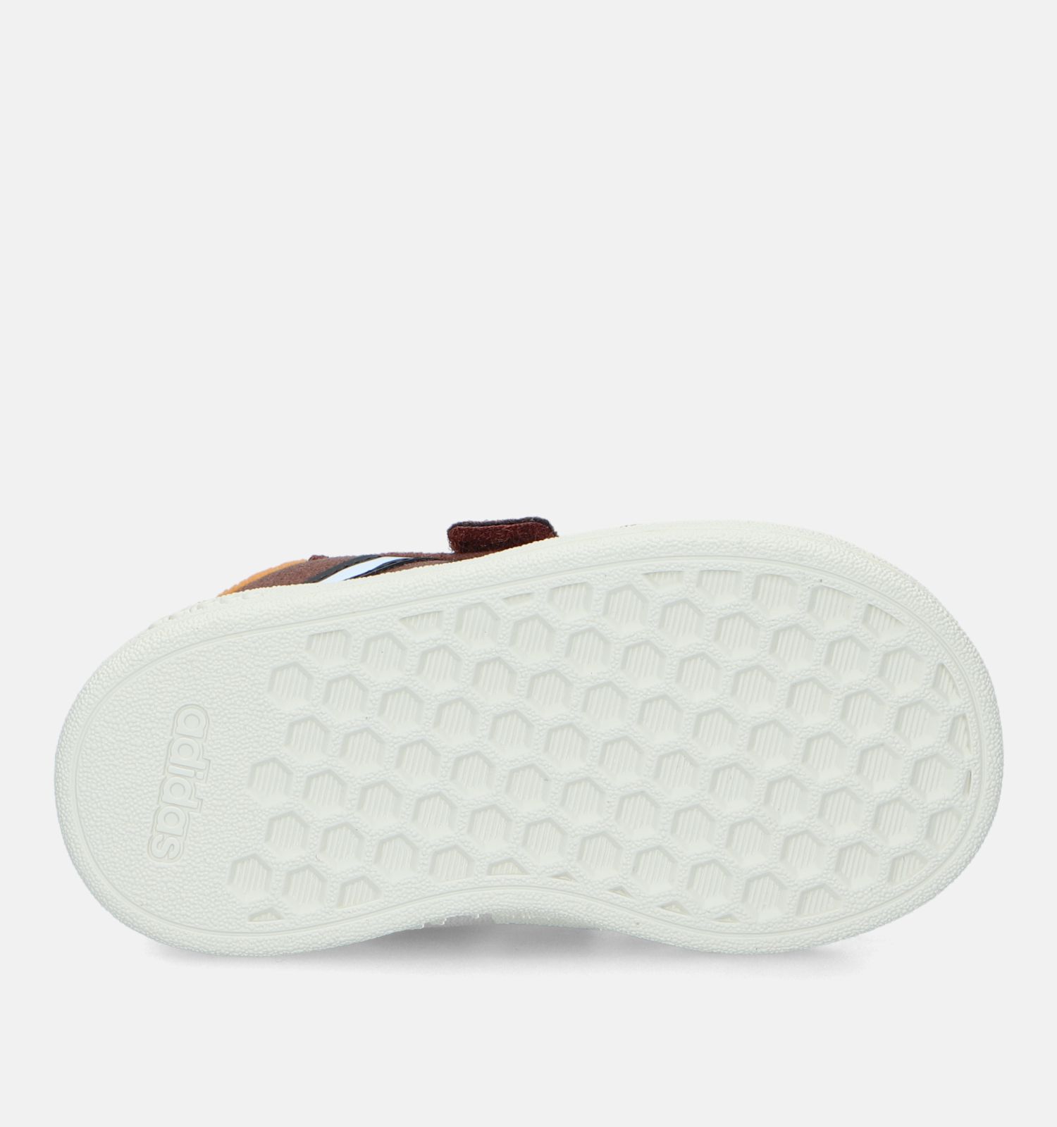Bruine clearance adidas sneakers