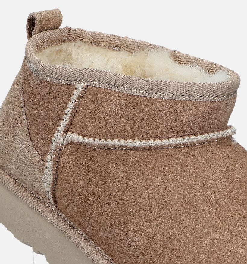 UGG Classic Ultra Mini Bottes en Beige pour femmes (336089)