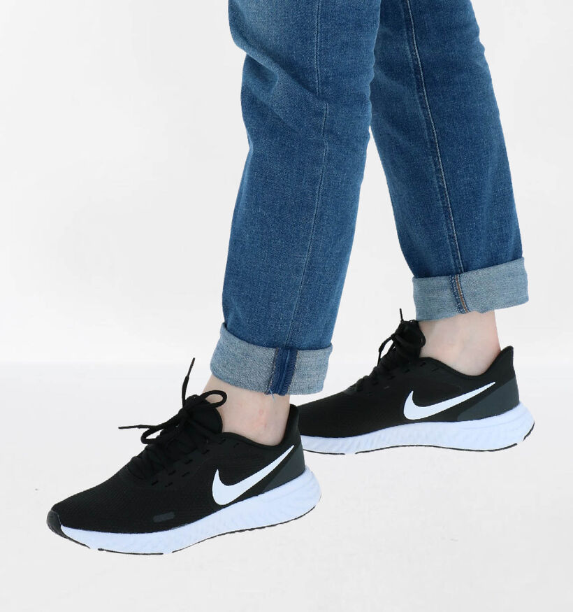 Nike Revolution 5 Baskets en Noir en simili cuir (290920)