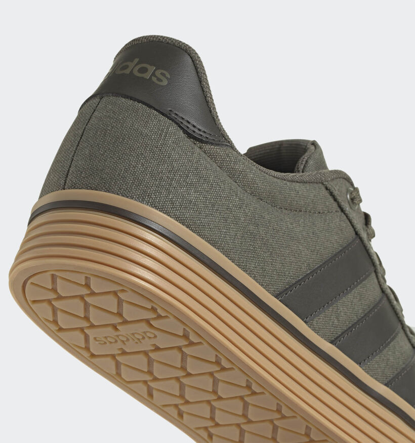adidas Daily 4.0 Baskets en Vert Olive pour hommes, garçons (348962) - pour semelles orthopédiques