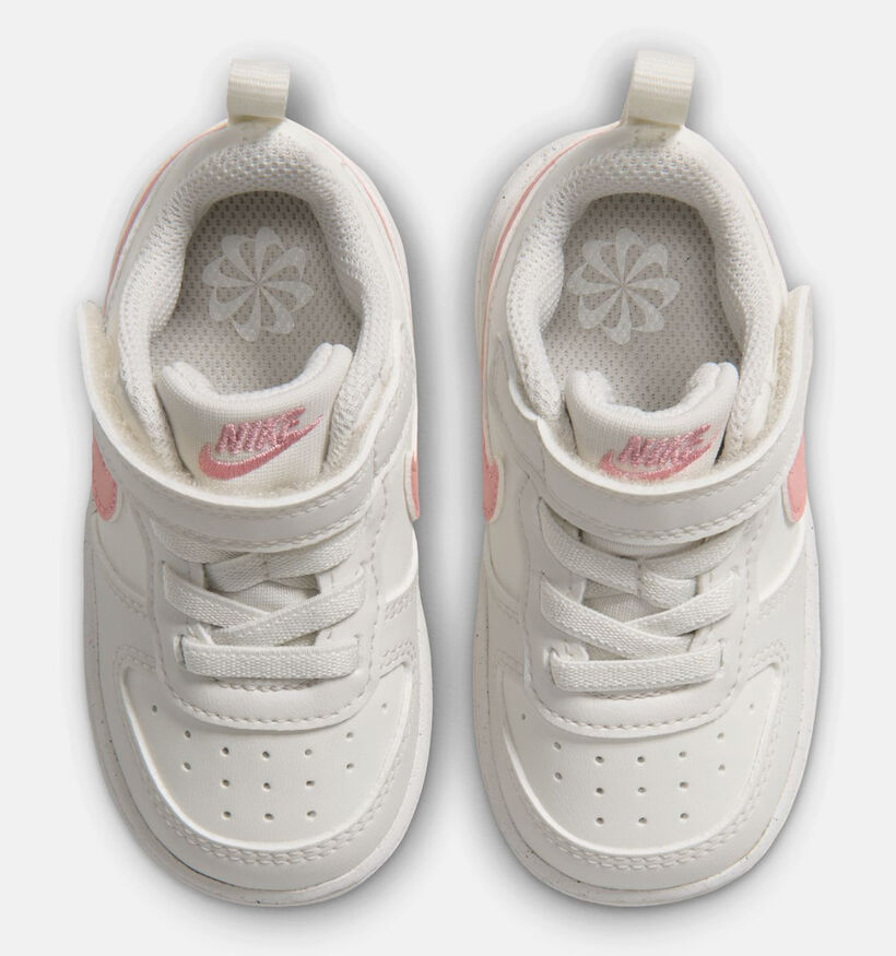 Nike Court Borough Low Baskets en Ecru/Rose pour filles (381058)