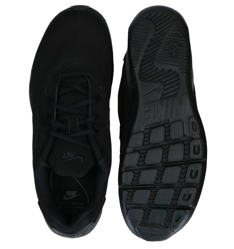 Nike Air Max Oketo Baskets en Noir en textile (274959)