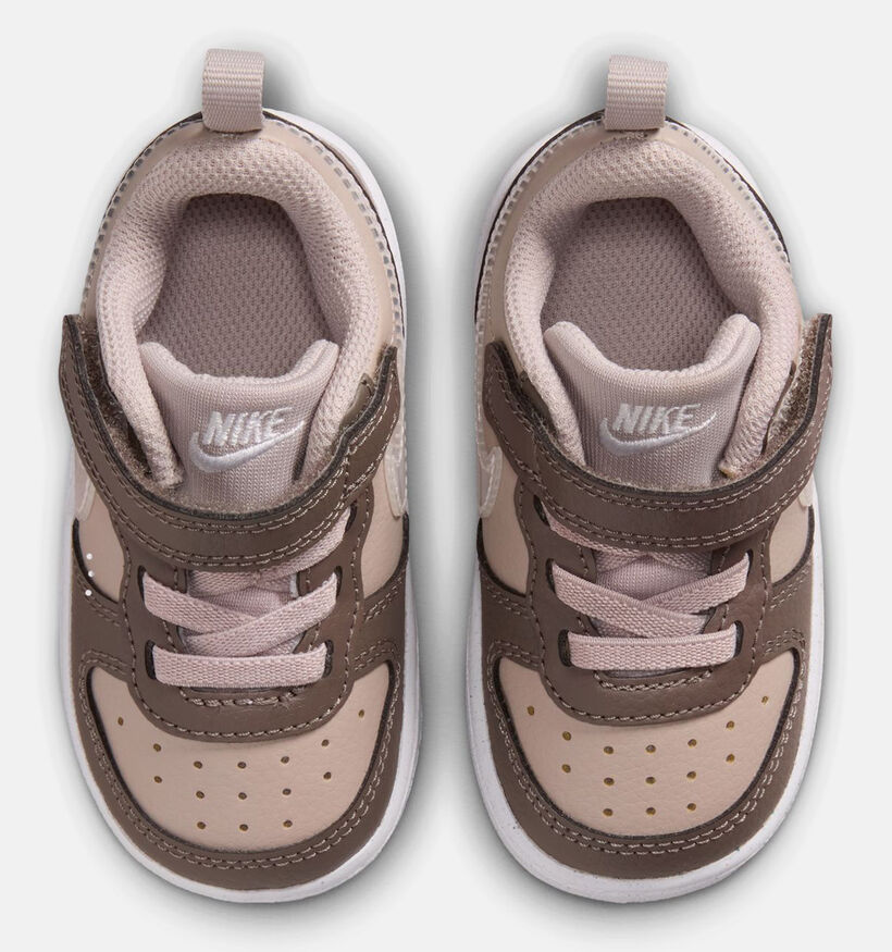 Nike Court Borough Low Baskets basses en Marron pour filles (376159)