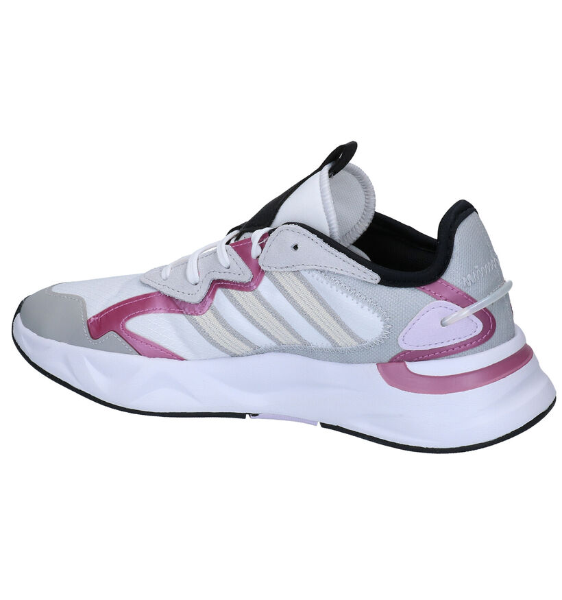 adidas FutureFlow Baskets en Blanc pour femmes (284796)